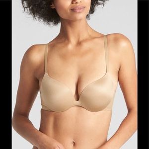NWT Gap Everyday Smooth Custom uplift bra